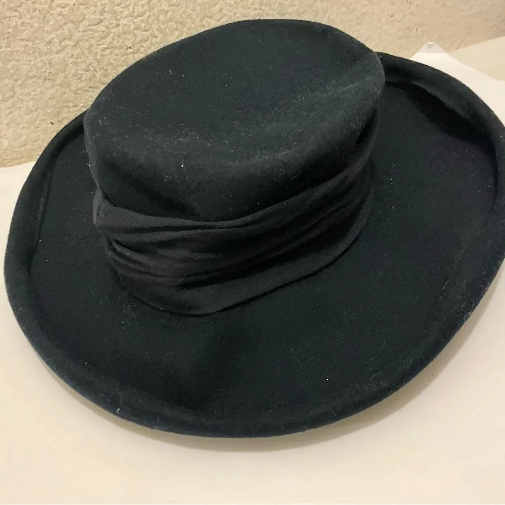 Bollman Hat Co. Doeskin 100% Wool Felt Ladies Hat Black with Black Ribbon